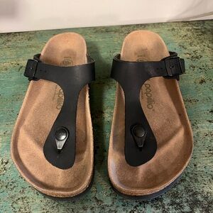 Papillon Birkenstock thong sandals!